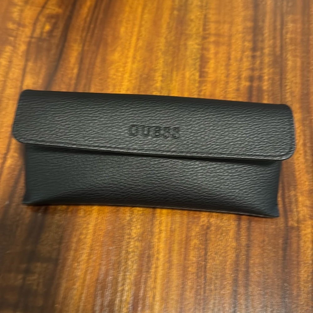 Guess Eye-Glass Case - Black